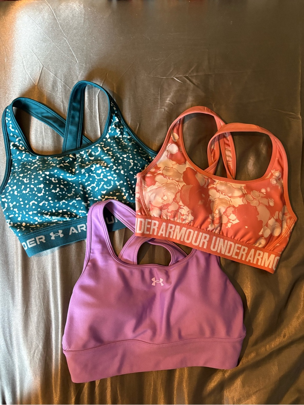 Under armour bras - Picture 2 of 3